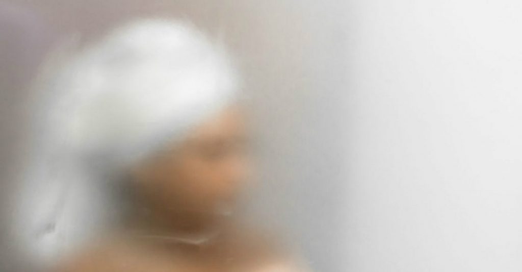 Three Easy Ways to Stop Your Bathroom Mirror from Fogging Up