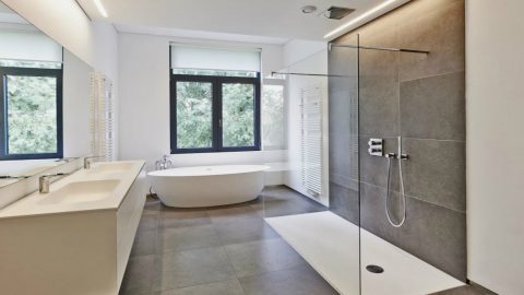 4 Easy Ways to Keep Your Frameless Shower Enclosure Clean and Spotless