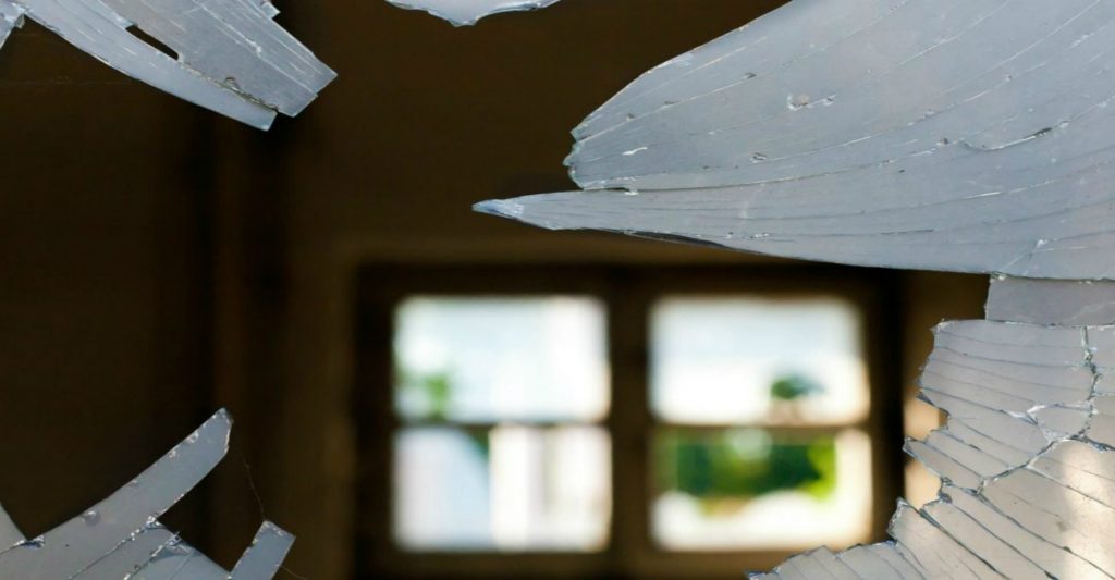 What Causes Double Paned Windows to Break? Pleasanton Glass Company