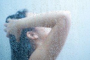 3 Glass Shower Door Ideas for Maximum Privacy