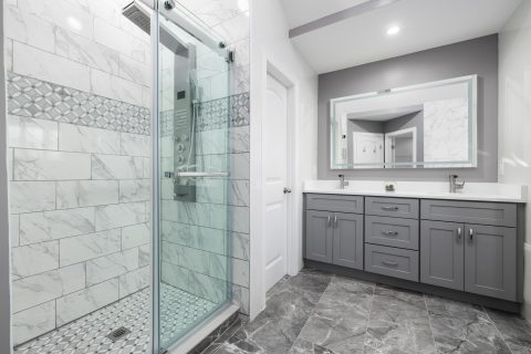 8 Reasons Why Sliding Shower Doors are the Best Option for Your Home